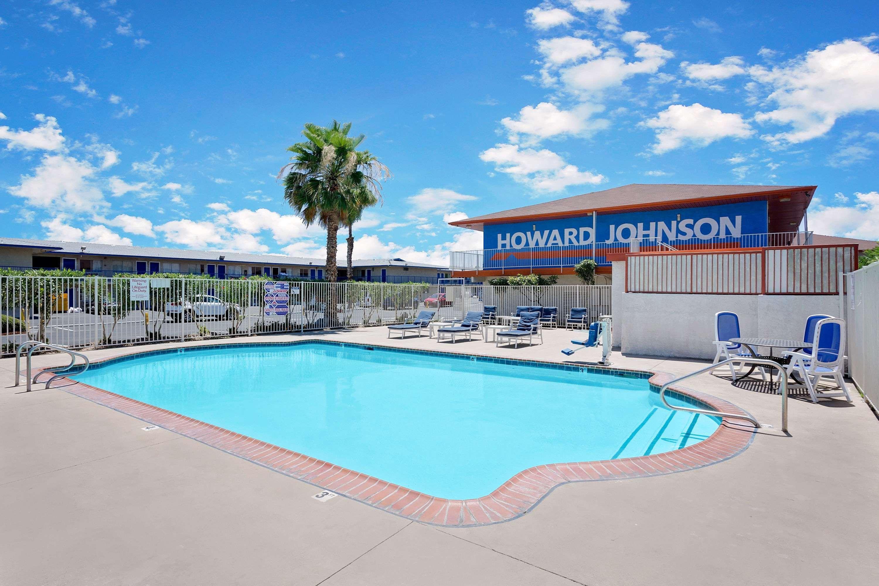 Howard Johnson By Wyndham Las Vegas Near The Strip Екстер'єр фото
